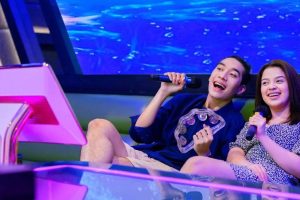 Karaoke Keluarga Bintang Ternama
