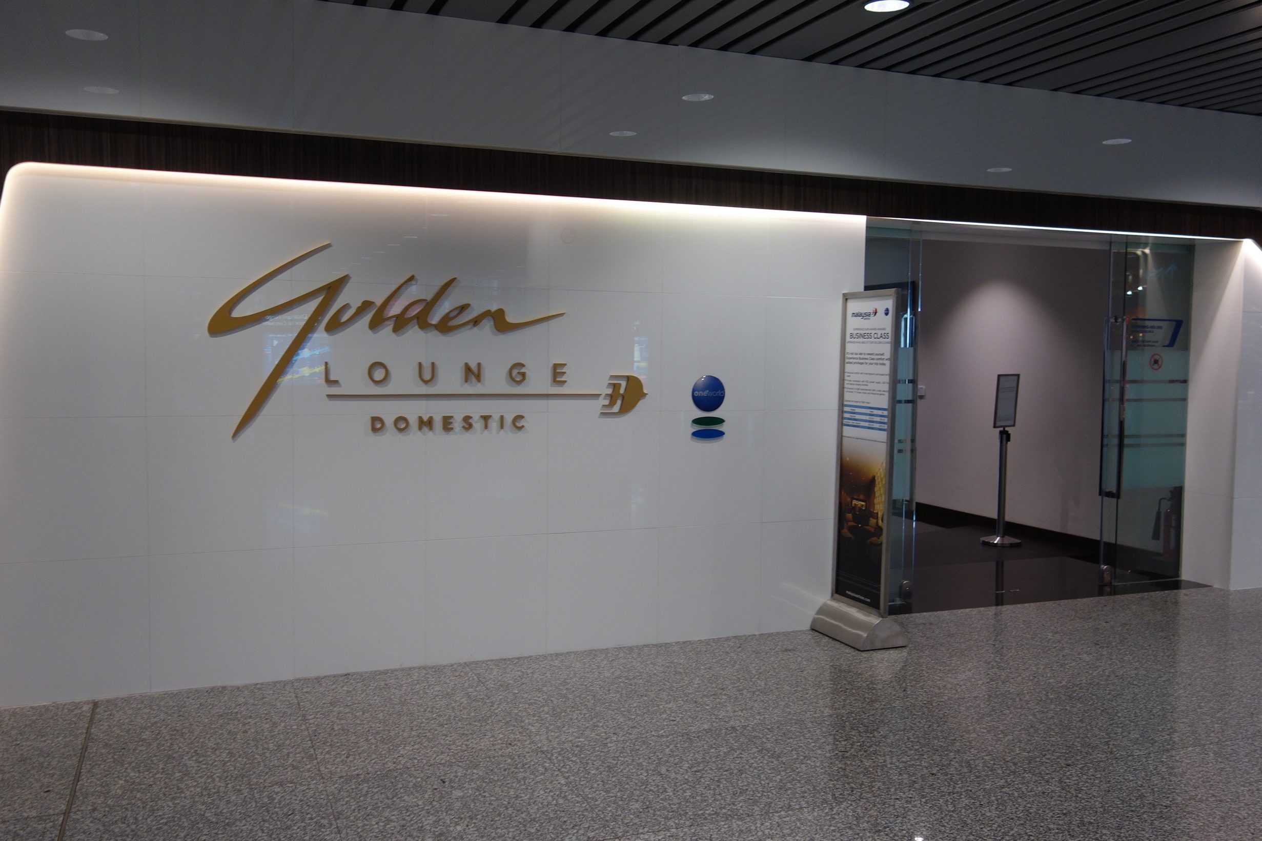 malaysia airlines domestic golden lounge
