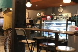 Ruai Tan 16 Karaoke & Bistro